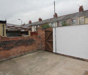 2 Bedroom HOUSE, Deeside - Photo 5