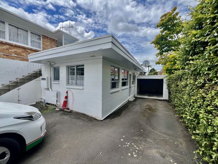 Ground Floor Two-Bedroom Unit in Claudelands - Photo 3