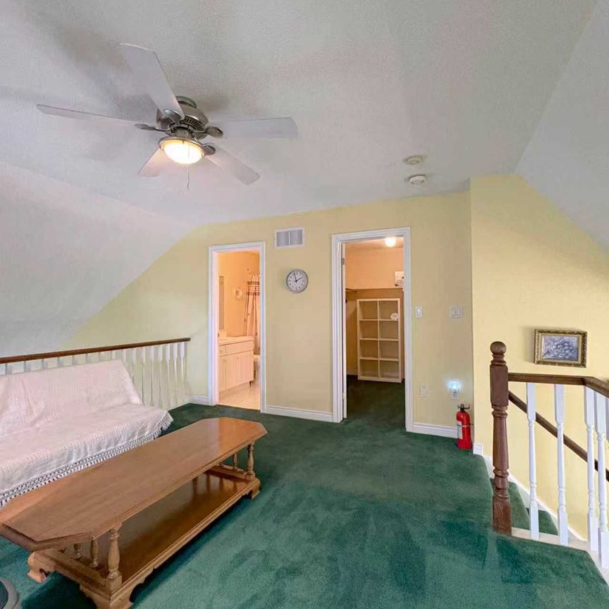 For Lease - 32 Red Haven Drive, Grimsby, Ontario - Photo 1