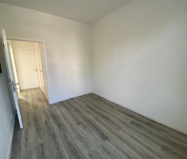 RUIM APPARTEMENT MET 2 SLAAPKAMERS EN TERRAS! - Photo 3