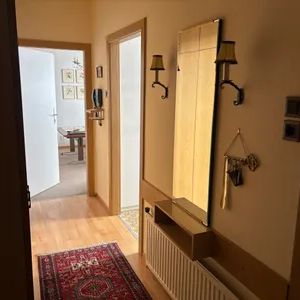 Vollmöblierte Garconnière mit toller Lage inkl. Bad & Küche im 1. Stock - Foto 3