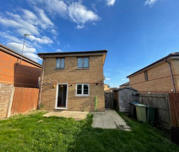 3 bedroom detached to rent Coles Avenue, Leadenhall, Milton Keynes - Photo 1