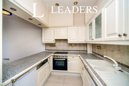 2 bedroom apartment to rent Wellington Court, The Strand, Brighton, BN2 - Photo 4