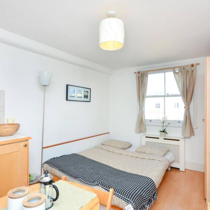Flat 14 Belgrave Road, Pimlico SW1V 2BL - Photo 1