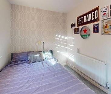 6 bedroom terraced house to rent - Photo 4