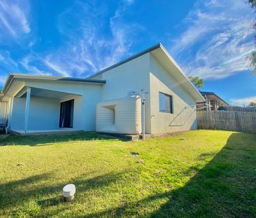 FOUR BEDROOM FAMILY HOME IN CENTRAL LOCATION! - Photo 4