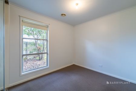 Freshly Renovated Family Home in a Peaceful Court - Photo 2