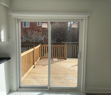 For Lease - 33 Springhurst Avenue Unit# Main, Brampton, Ontario - Photo 5