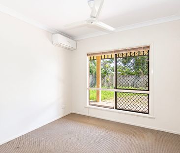 LARGE FAMILY HOME IN QUIET COURT - Photo 6