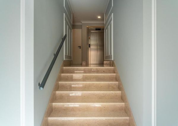 1 Bedroom Apartment with swimming pool, Janelas Verdes, Lisboa