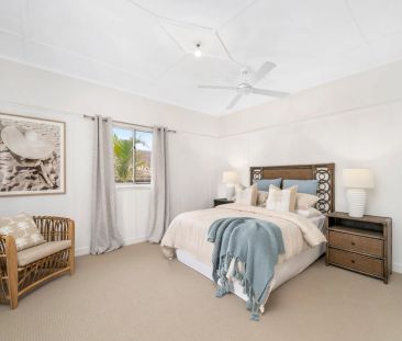 Freshly Updated 3-Bedroom Home in Prime Scarborough Location. Conta... - Photo 6