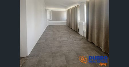 Charming Family Home in Central Dubbo - Photo 4