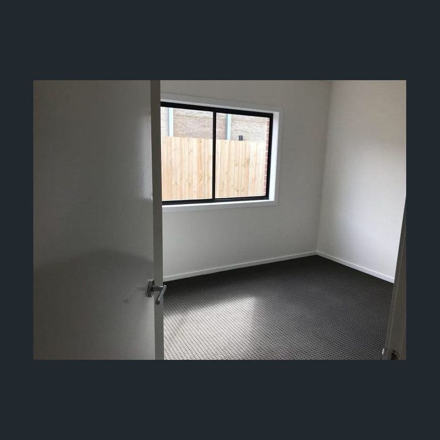 4 Bellis Place, Brookfield, Vic 3338 - Photo 1