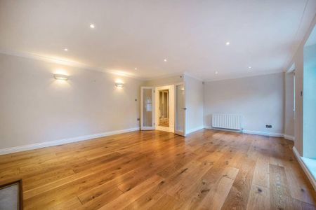 4 bedroom flat to rent - Photo 3