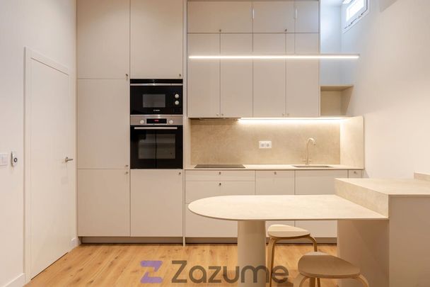 Piso de alquiler en Universidad - Malasaña - Photo 1