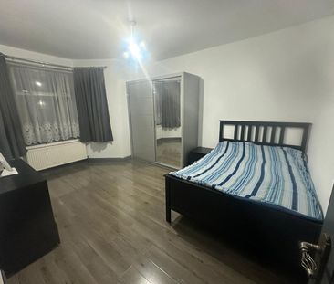 Room in a Shared House, Bengal Road, IG1 - Photo 5
