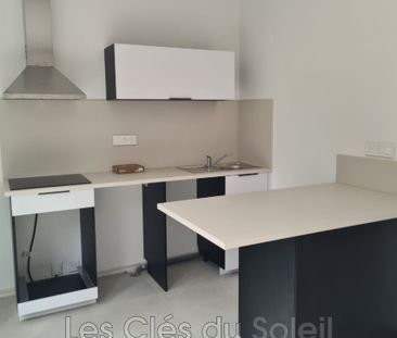 Location Appartement 2 pièces 42m² BANDOL 83150 - Photo 2