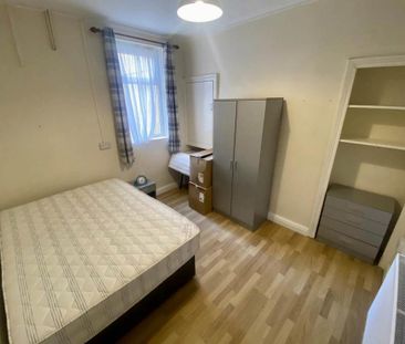 4 bedroom house to rent - Photo 2