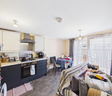 1 BED Flat To rent - Photo 2