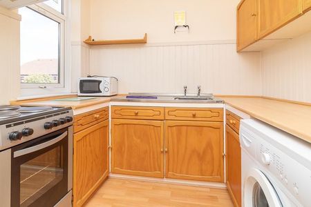 2 bedroom apartment to rent - Photo 4