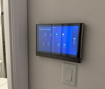 For Lease - 3240 William Coltson Avenue, Oakville, Ontario - Photo 3