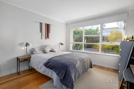 3/12 Wilson Street, Mont Albert - Photo 3