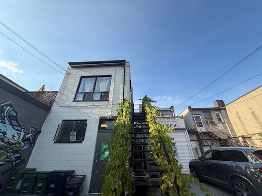 For Lease - 633 St Clair Avenue Unit# Upper, Toronto, Ontario - Photo 1