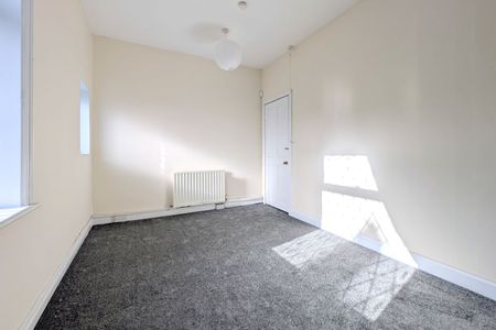 2 Bedroom - Photo 2