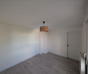 2 pièces - 40,7 m² - 4ème étage - Colocation non autorisée - Photo 4