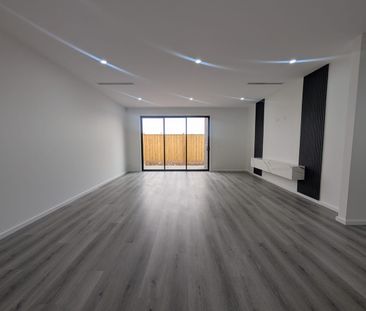 Brand New + 2 Master Ensuites - Photo 1