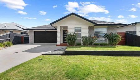 Perfect on Penetaka - Photo 2