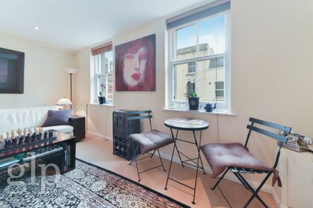 2 Bedroom Flat, Berwick Street, London, Greater London, Soho, W1F - Photo 3