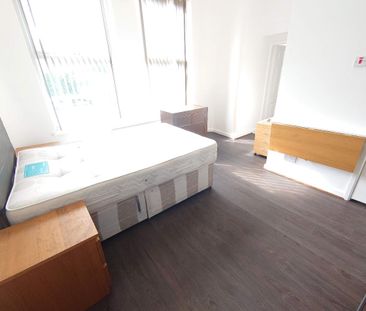 Freehold Street. - Photo 2