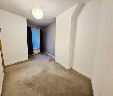 2 bedroom end of terrace house to rent - Photo 6