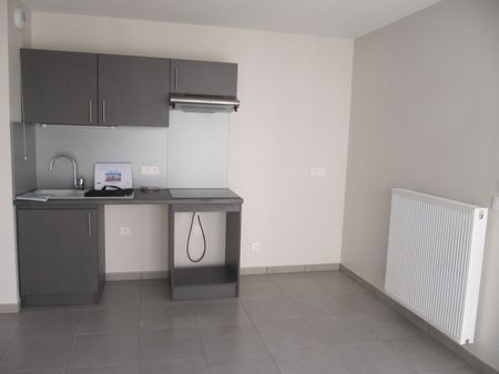 3 pièces - 63,16 m² - 2ème étage - Colocation non autorisée - Photo 3