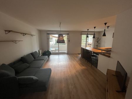 A LOUER SUR TASSIN LA-DEMI-LUNE APPARTEMENT - T3 - MEUBLE - 75,42m2 Tassin-la-Demi-Lune (69160) - Photo 2