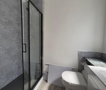 4 bedroom semi-detached house to rent - Photo 4