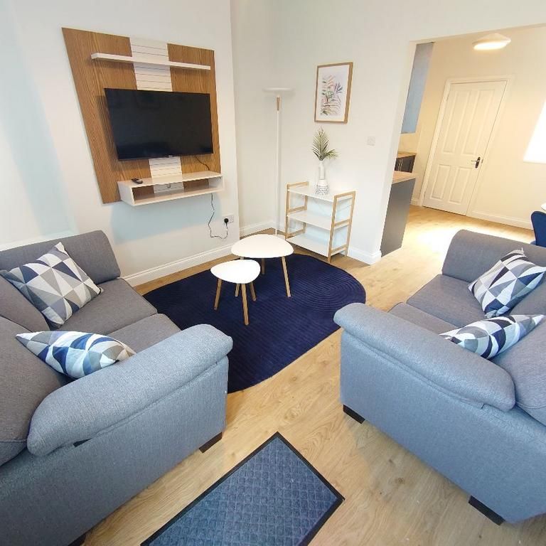 2 bedroom terraced house to rent - Photo 1