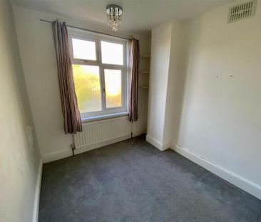 3 bedroom detached house to rent - Photo 4