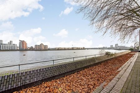 Foreshore, Deptford, London, SE8 3AQ - Photo 2