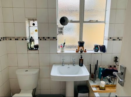 Room in a Shared Flat, Sydenham Road, SE26 - Photo 4