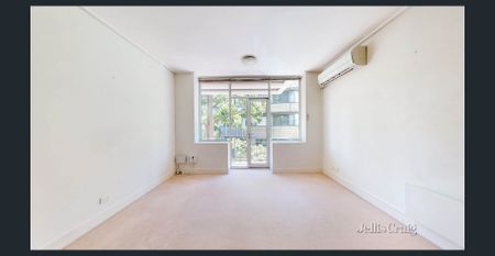 Prestigious position: Large One bedroom North facing apartment - Photo 5