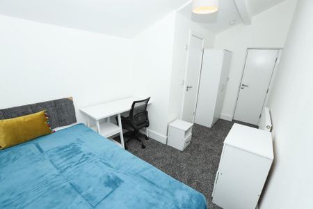 5 bedroom terraced house to rent - Photo 4