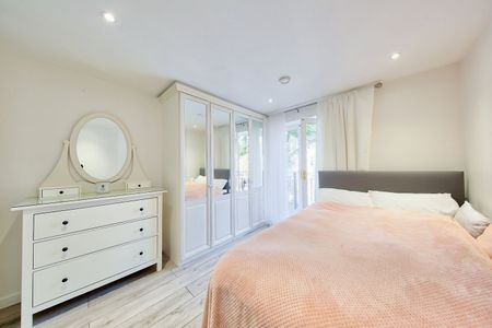 1 Bed Flat, Manston House, W14 - Photo 3