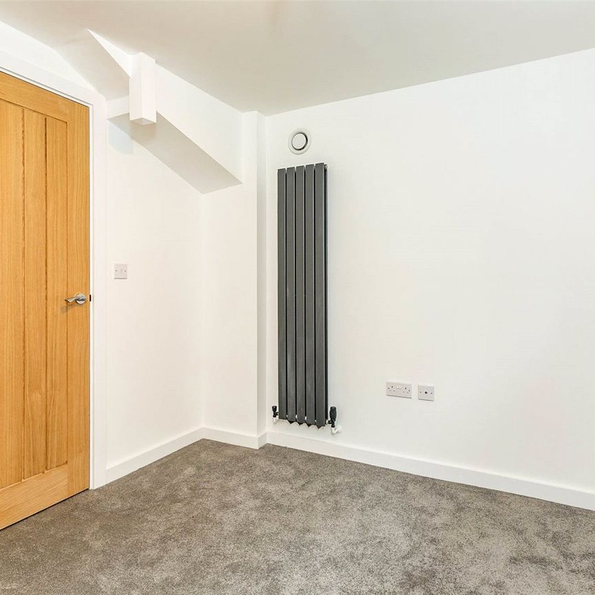 1 bedroom apartment to rent Cormongers Lane, Nutfield, Redhill, Surrey, RH1 - Photo 1