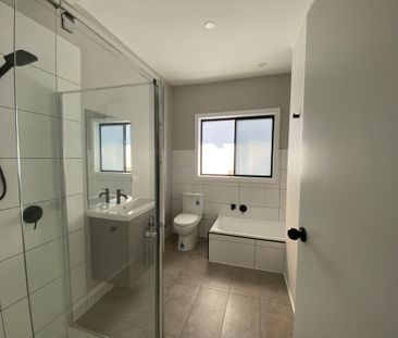 81 Waitara Grove, Norlane - Photo 6