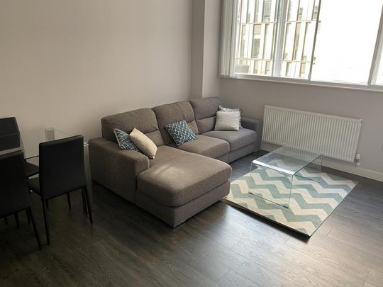 2 bedroom flat to rent - Photo 1