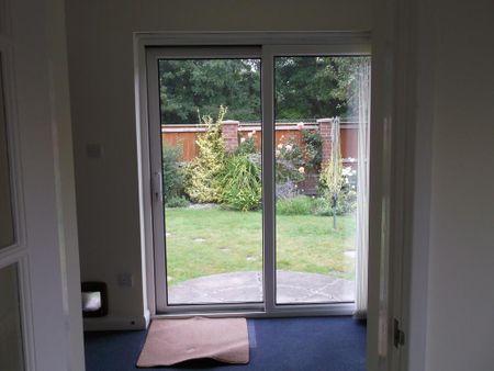 3 bedroom terraced house to rent - Photo 2