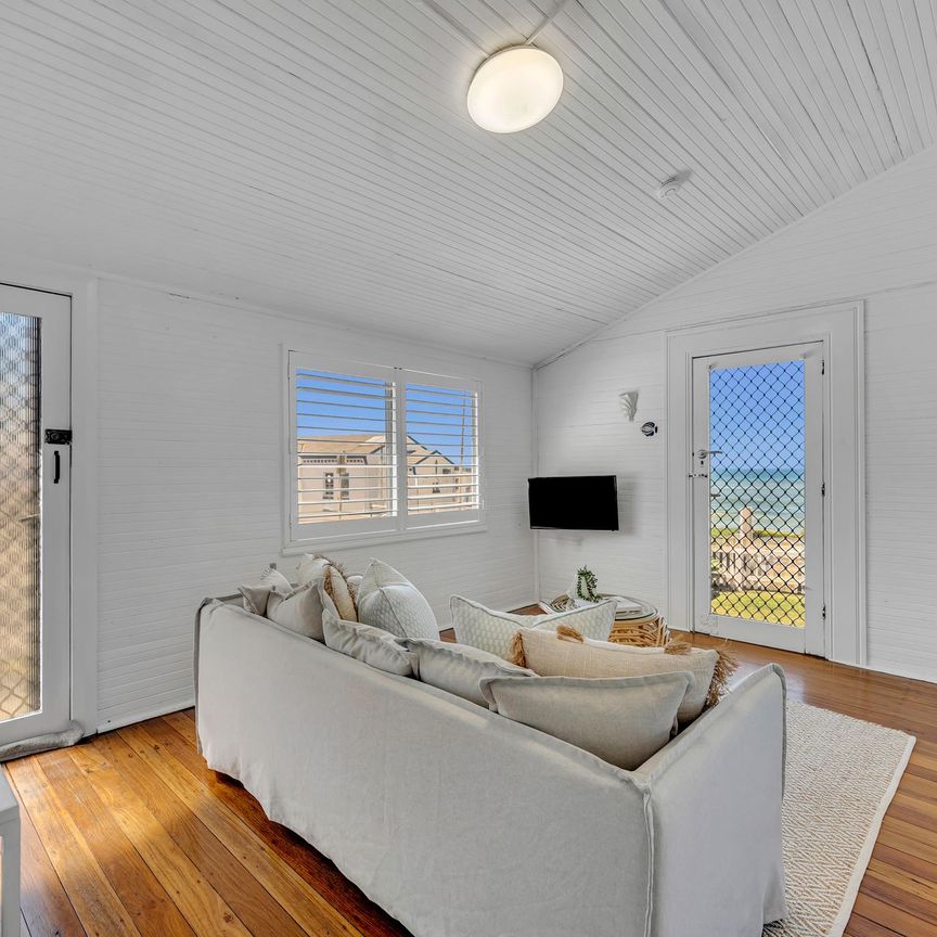 Beachside Simplicity - Photo 1