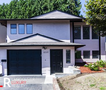 House in Coquitlam, BC - Photo 3